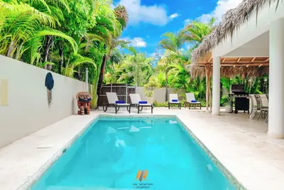 Image de Villa Caraïbes /Piscine/200m plage-restos/Wifi-Gratuit
