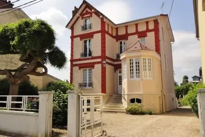 Image de A 10 mn lac du Der: plages, port, casino Maison charme au calme au centre Montier