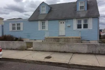 Image de Beach Block -5 Chambre / 3 Bath ménage unifamiliale animal considéré