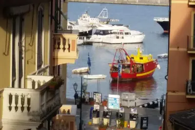 Image de Au Port De Santa Margherita 010054-Lt-0220