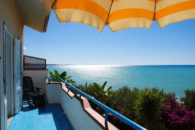 Image de Appartement Lumia Big quelques passes de la plage avec vue sur la mer