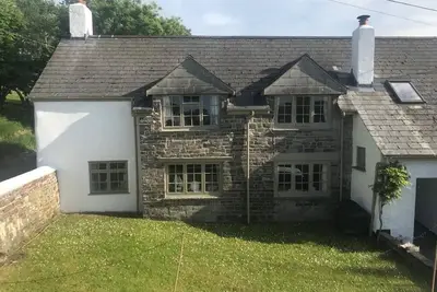Image de Cottage Cornish excentrique vieux de 400 ans, à Bude, Poughill.