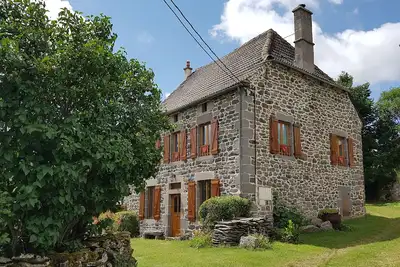 Image de Grande maison de vacances dans le Cantal, au cœur du Parc des volcans d’Auvergne