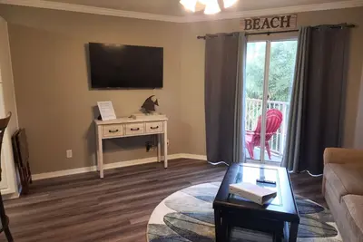 Image de Nouveaux propriétaires complètement mis à jour. À quelques pas de la plage