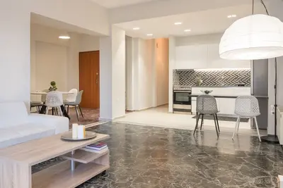Image de Centre-ville apt dans un excellent emplacement