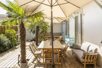 Image de Maison avec terrasse à 2 minutes de la plage