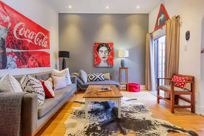 Image de Beautful cottages art-déco récemment rénovés avec beaucoup de charme