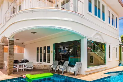 Image de Tewaree Villa - Pattaya Holiday House - Walking Street
