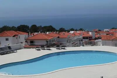 Image de Appartement neuf de luxe, proche centre, avec grande terrasse et belle vue mer