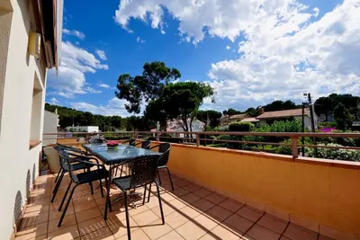 Image de Pfduplex-Tres Bel Ap. -Plage De La Fosca Palamos. 4 Ch. 2s-D-Bains. Terrasses-Parking