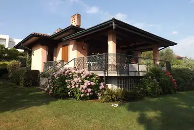 Villa Individuelle Vue Sur Le Lac: 300 Mt Du Lac