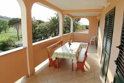 Image de Appartement dans Lopar avec Balcon, Climatisation, Wifi, Machine à laver (893-1)