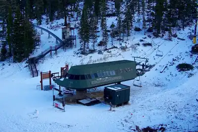 Image de Ski In / Out Skier / Snowboarder Delight \"B\"