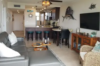 Image de Condo neuf avec vue spectaculaire sur la baie ouverte au 5e étage