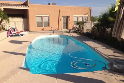 Image de Loin de tout Hassel, mais assez proche pour y arriver rapidement