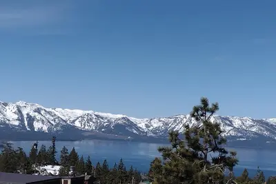 Image de Le meilleur du lac Tahoe! Vues panoramiques sur - Spa privatif à Heavenly Wi / Fi, a / C