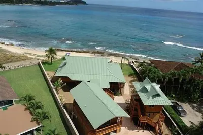 Image de Complexe de luxe composé de bambou sur le front de mer de Makaha