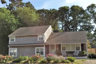 Image de Maison de 5 chambres à seulement un demi-mile à Craigville Beach