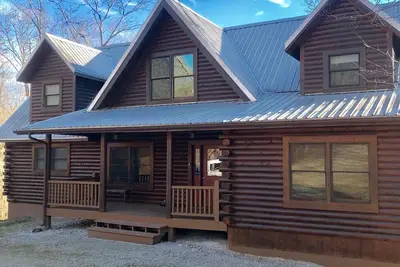 Image de Spectaculaire Connexion Accueil. . . 12 Acres sur Private Cove, au bord du lac