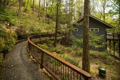 Image de Belle Mountain Home dans les oreilles Hound * Vue * Cheminée * Hamac