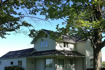 Image de Belle maison avec des kilomètres de plage publique de sable du lac Michigan à quelques minutes