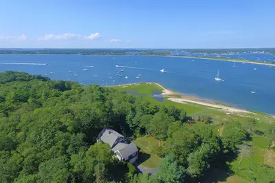 Image de Belle maison en front de mer sur Scraggy Neck exclusif à louer