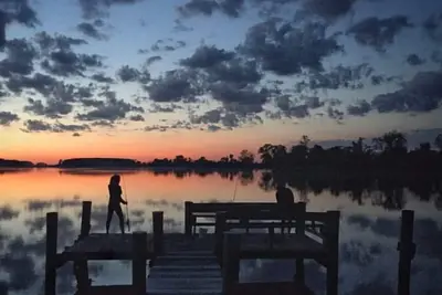 Image de Cottage isolé Waterfront sur 200 acres ferme près de Queenstown