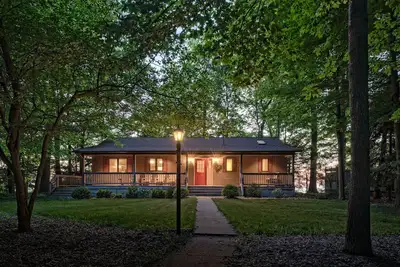 Image de Lac Michigan Accueil Avec Plage Privée! 8 personnes.