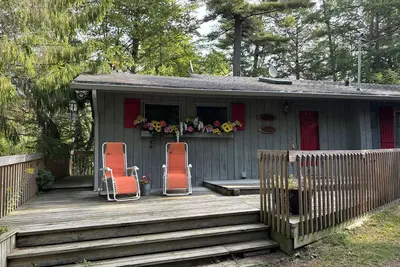 Image de Cozy Cottage disponible pour les semaines et les week-ends d'automne!