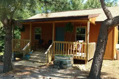 Image de Douce cabane dans la magnifique forêt de Shawnee