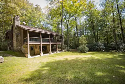 Image de Complete Private Cove Property, 4 maisons, front de mer niché dans 400 acres