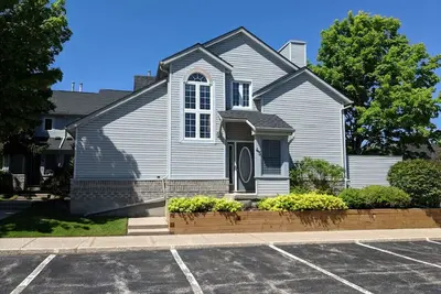 Image de 4 + 1 ch, chalet spacieux et confortable, à 10 minutes à pied du village