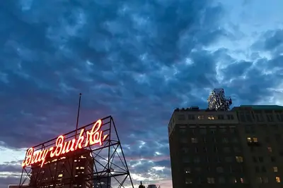 Image de Élégant 1br \/ 2ba au cœur du centre-ville de Rva avec parking sécurisé
