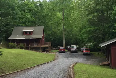 Image de Creekfront sur Tusquittee Creek Cozy 1br / 1ba pour quatre personnes