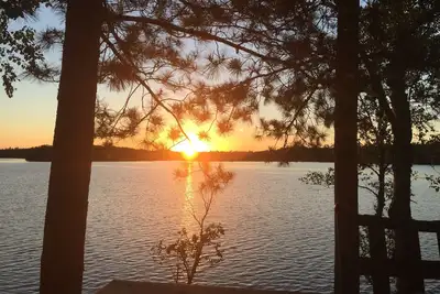 Image de Lake Cabin sur le magnifique lac Pequaywan