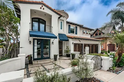 Image de Carlsbad Beach Resort - En face de Crystal Blue Beaches.