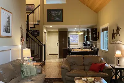 Image de Animaux acceptés 2 chambres plus loft, dans la belle station balnéaire de Parksville