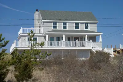 Image de Maison contemporaine en bord de mer récemment construite - Vues à couper le souffle
