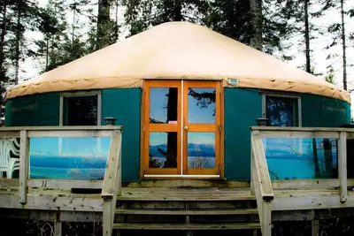 Image de Oceanfront Yurt l'île de Vancouver