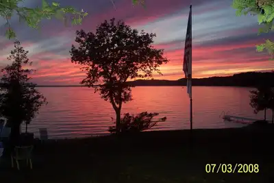 Image de Cottage familial sur le magnifique lac Crystal