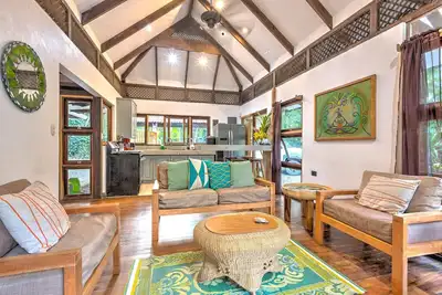 Image de Magnifique bungalow situé dans un jardin tropical face à la plage