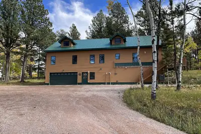 Image de Maison de vacances dans le Black Hills Suivant pour Trailshead Resort.