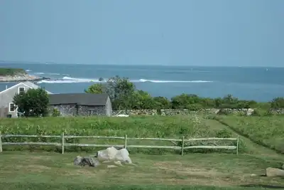 Image de Belle Vue sur l'eau de la crique isolée et le Rhode Island Sound