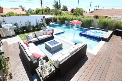 Image de ** 5 Star Ultra Prestige 6 Bdrm Disney Resort Home W / piscine, jacuzzi & Water Park