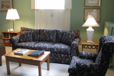 Image de Downtown Apartments à louer- 1 et 2 appartements d'une chambre disponible