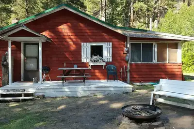 Image de Famille Cabine Sur Ruban Bleu Truite Stream 30 Minutes De Missoula Montana