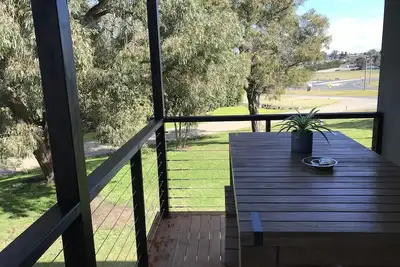 Image de Logement énorme! Incroyable en taille. Commercial. Famille. travailleurs, animaux de compagnie, etc.