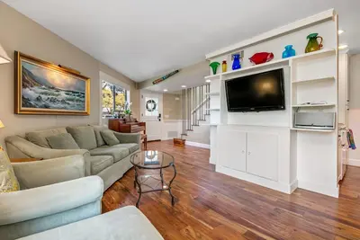 Image de Coronado Beach Condo - Animaux acceptés
