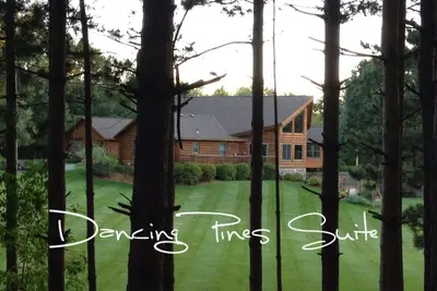 Image de Dancing Pines Suite près de Sju, Csb & Wobegon Trail