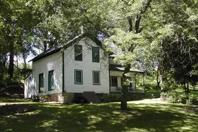 Image de Vermont West - Beau, privé et serein chez soi loin de chez soi